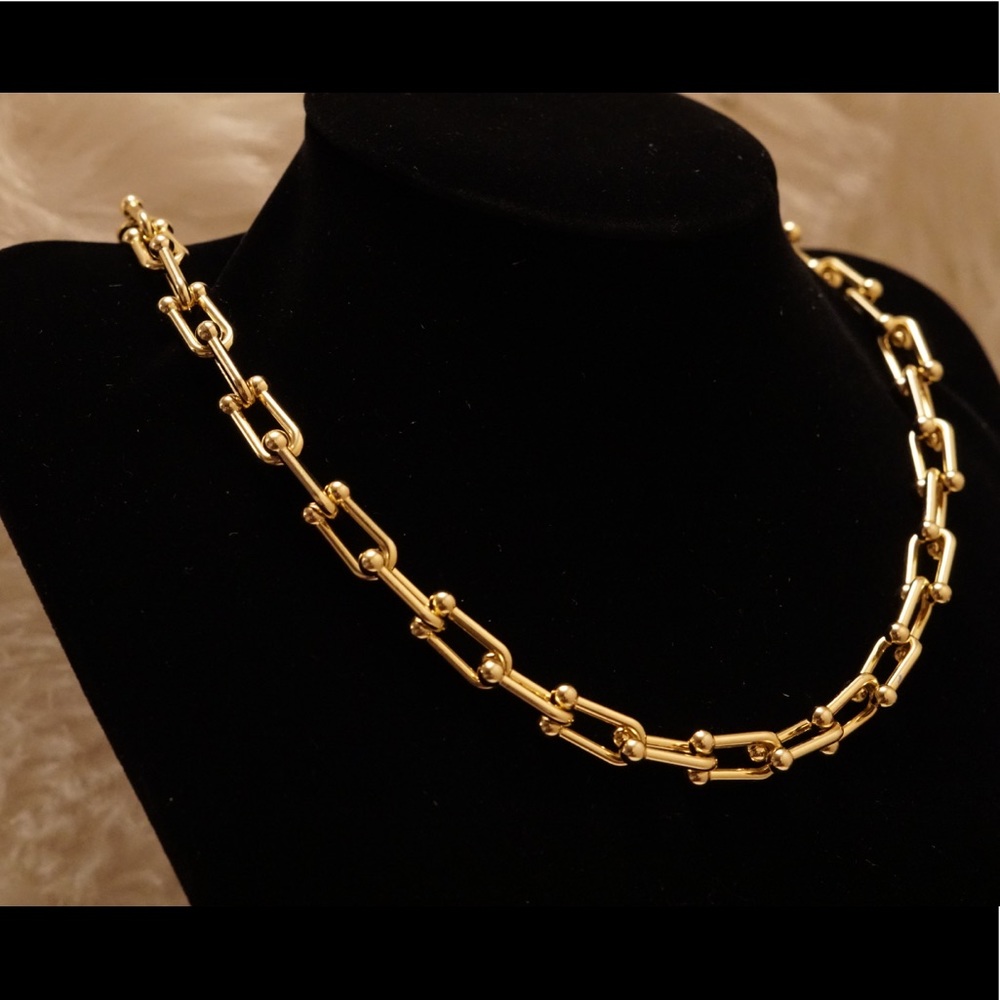 CHAIN LOCKED - THE NECKLACE - Picture 2 of 2